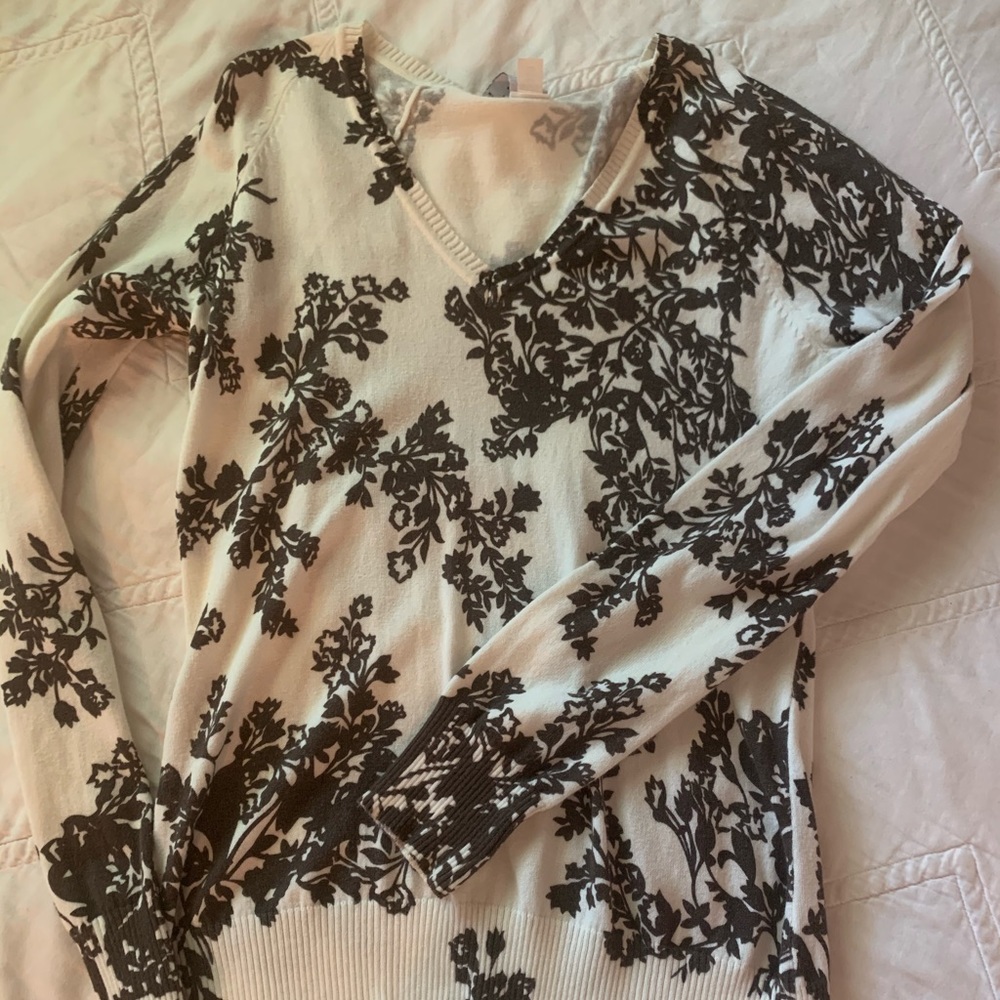 Light weight patterned top!